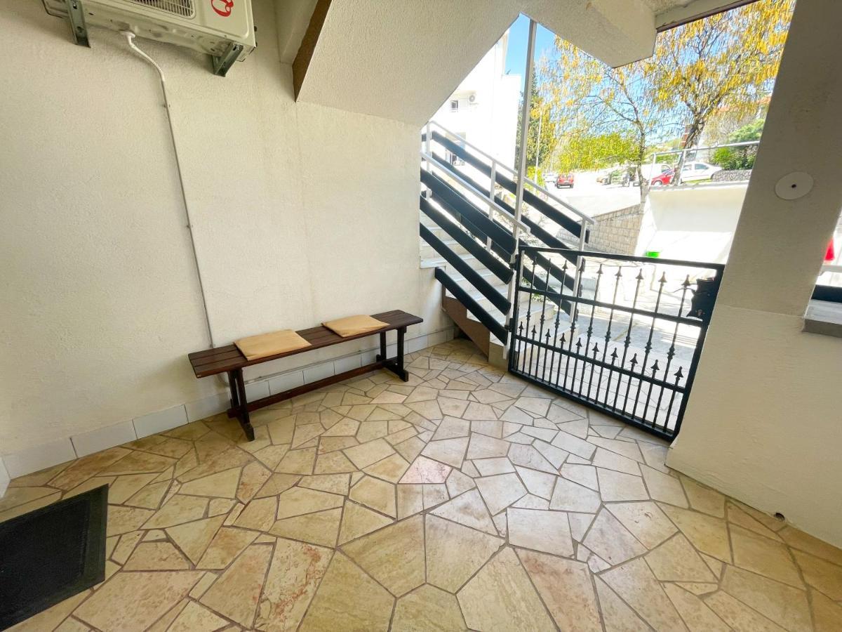 Apartmani Milan Crikvenica Eksteriør billede