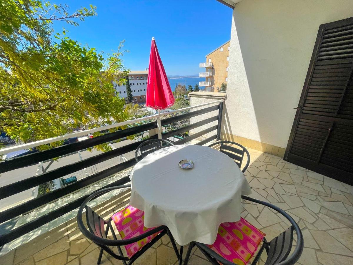 Apartmani Milan Crikvenica Eksteriør billede
