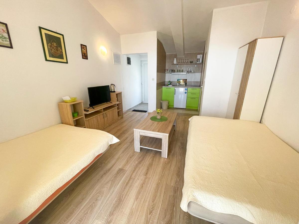 Apartmani Milan Crikvenica Eksteriør billede