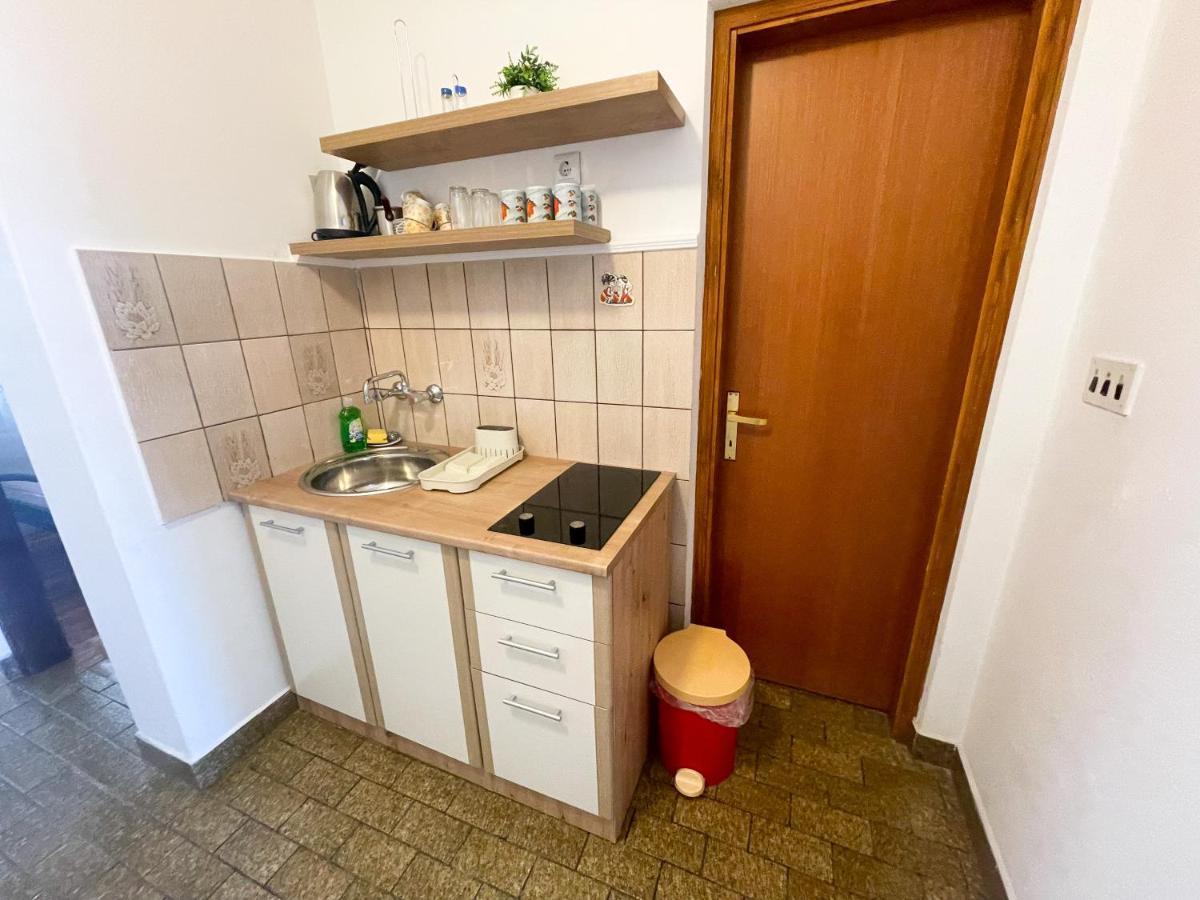 Apartmani Milan Crikvenica Eksteriør billede