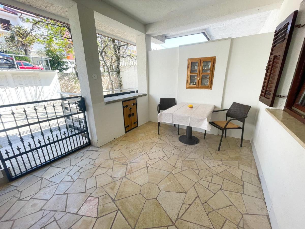 Apartmani Milan Crikvenica Eksteriør billede