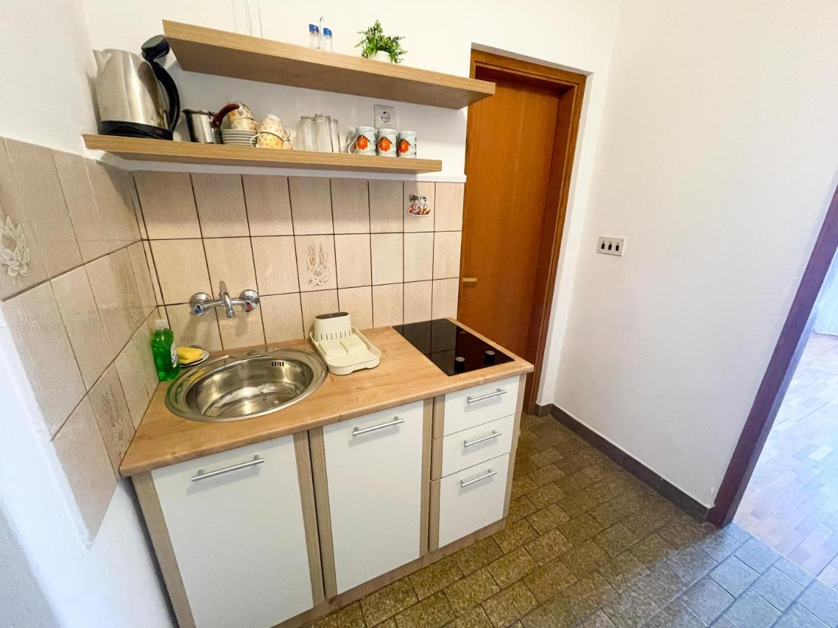 Apartmani Milan Crikvenica Eksteriør billede
