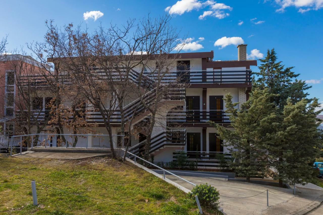 Apartmani Milan Crikvenica Eksteriør billede