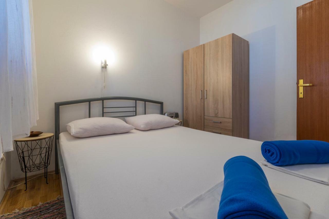 Apartmani Milan Crikvenica Eksteriør billede