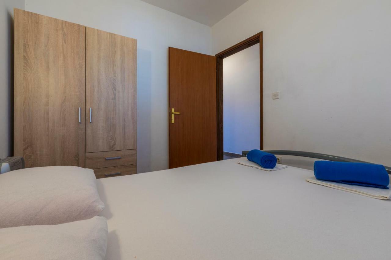 Apartmani Milan Crikvenica Eksteriør billede