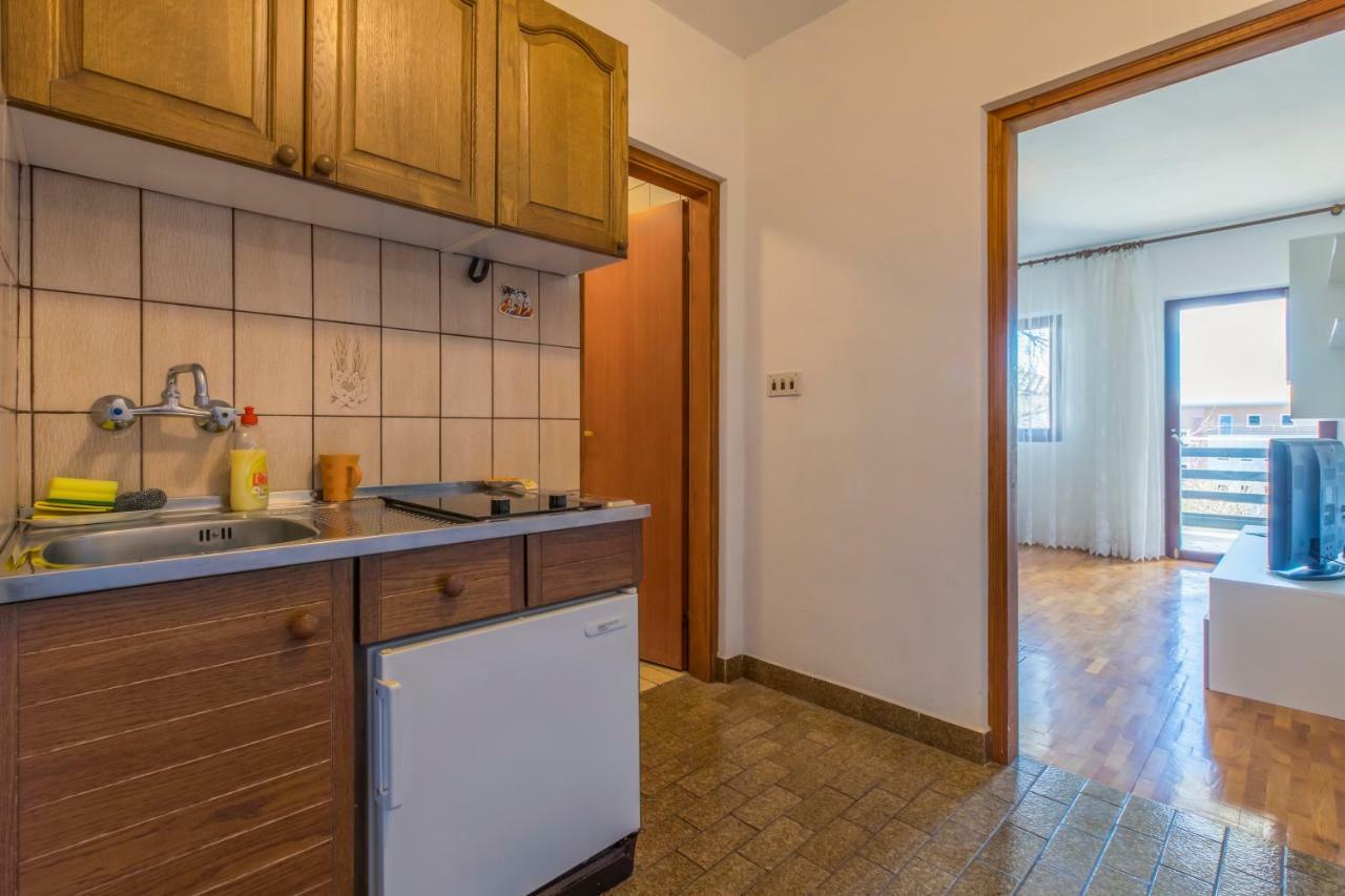 Apartmani Milan Crikvenica Eksteriør billede